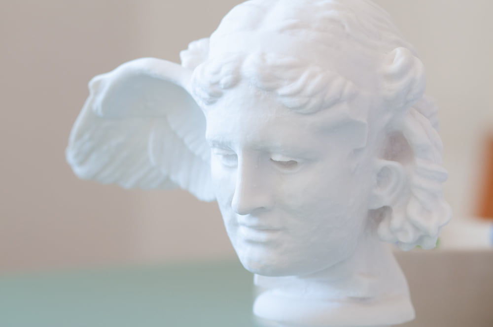 Die Geschichte der Hypnose: Eine Büste von Hypnos, dem griechischen Gott des Schlafes